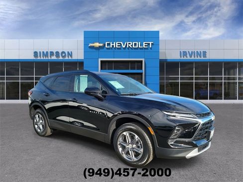 Used 2025 Chevrolet Blazer LT w/ Convenience Package image 2