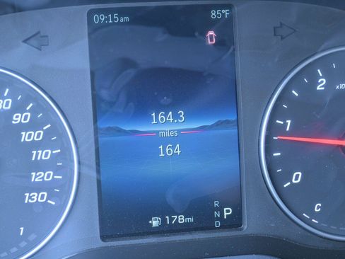 Used 2025 Mercedes-Benz Sprinter 2500 image 25