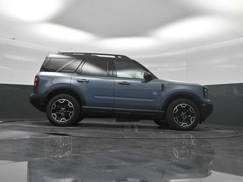 Used 2025 Ford Bronco Sport Outer Banks w/ Outer Banks Tech Package+ AWD/4WD image 25