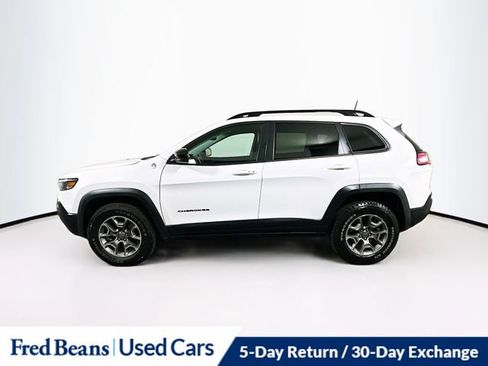 Used 2022 Jeep Cherokee Trailhawk w/ Premium Leather Package AWD/4WD image 4
