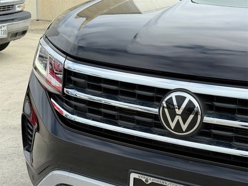 Used 2023 Volkswagen Atlas Cross Sport SE w/ Panoramic Sunroof Package image 4