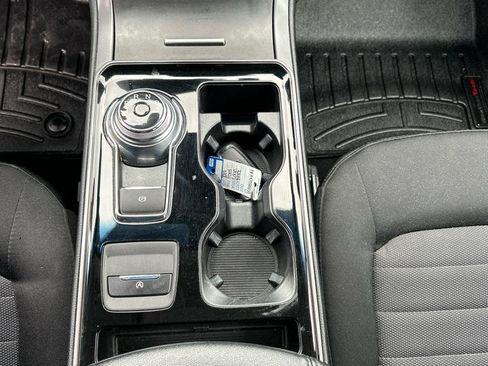 Used 2019 Ford Edge SE AWD/4WD image 16