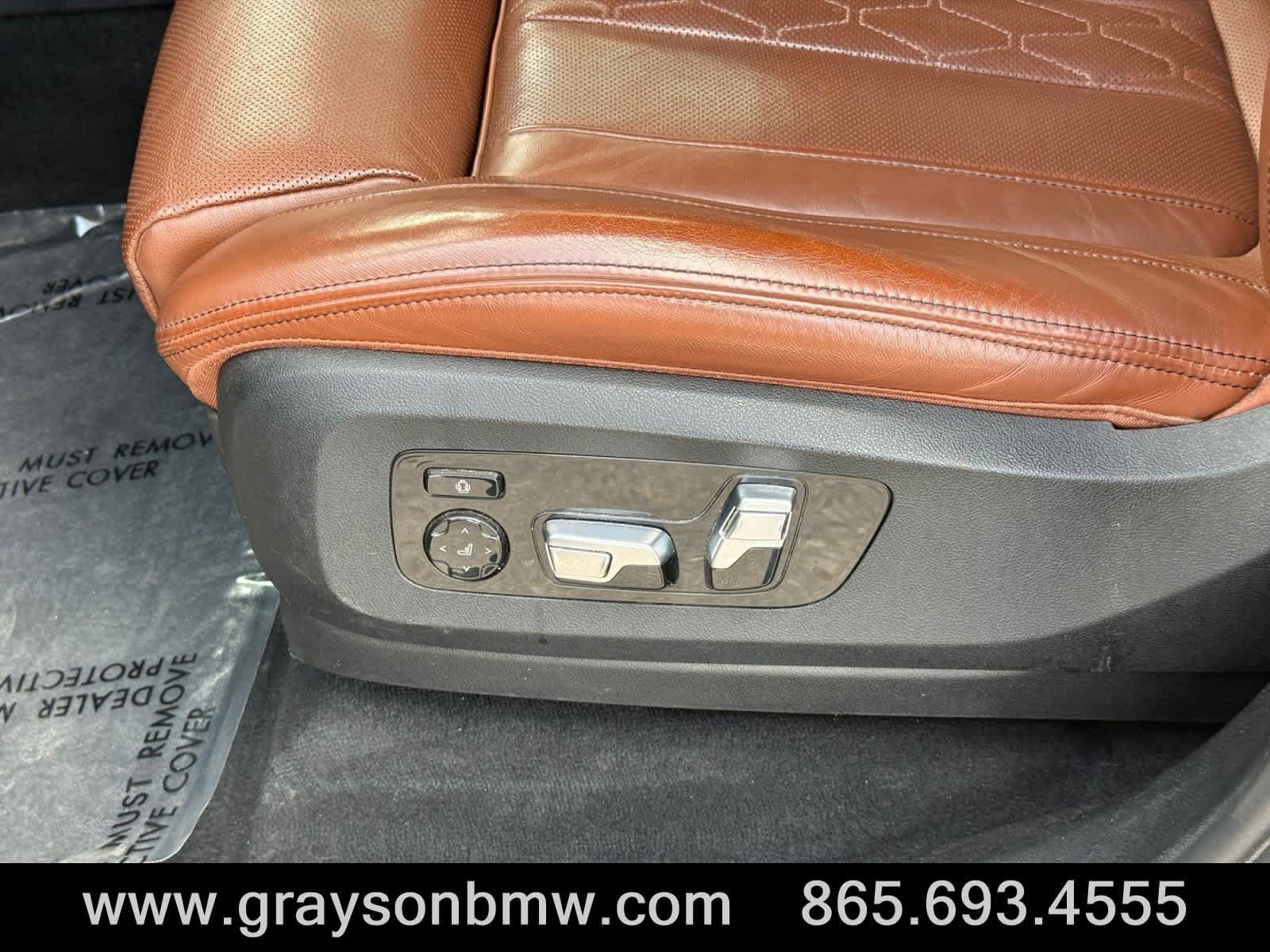 Used 2022 BMW X7 M50i w/ Luxury Seating Package AWD/4WD image 13