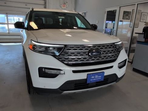 Certified 2022 Ford Explorer Limited AWD/4WD image 40