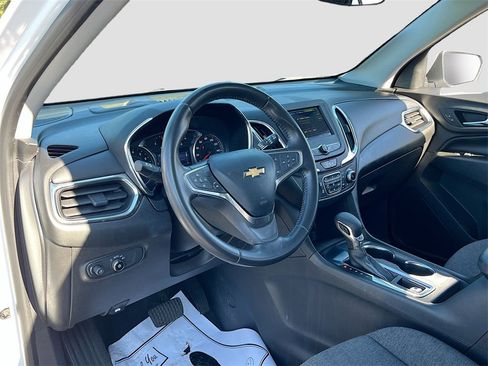 Used 2022 Chevrolet Equinox LT image 9