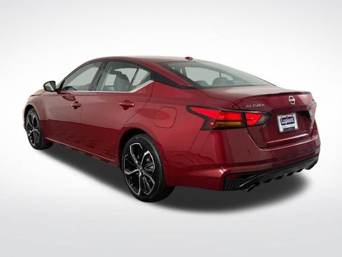 Used 2024 Nissan Altima 2.5 SR AWD/4WD image 7