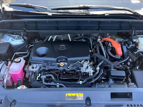 Certified 2021 Toyota Highlander Platinum AWD/4WD image 31