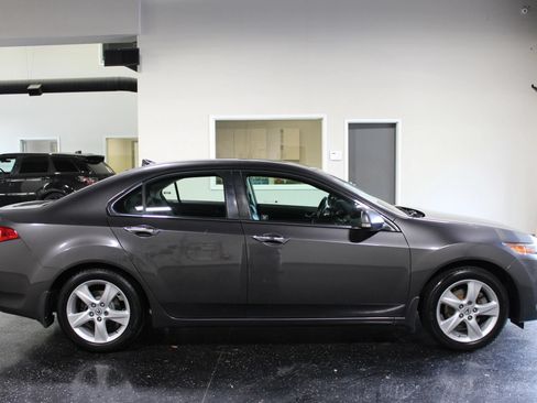 Used 2009 Acura TSX Sedan FWD image 2