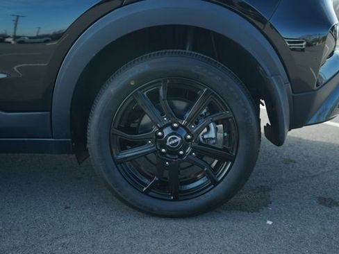 Used 2024 Nissan Kicks SR image 39