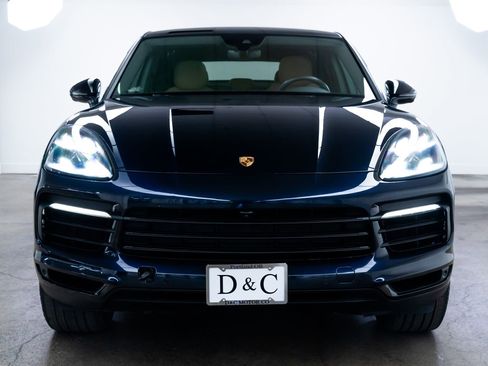 Used 2021 Porsche Cayenne S w/ Premium Package Plus AWD/4WD image 2