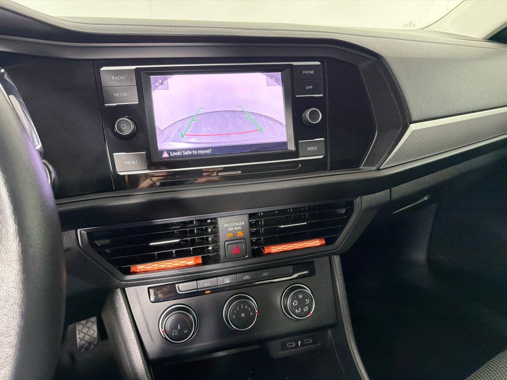Used 2020 Volkswagen Jetta FWD image 16