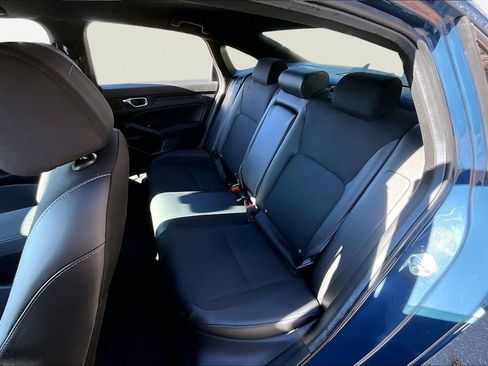 Used 2025 Honda Civic Sport image 18