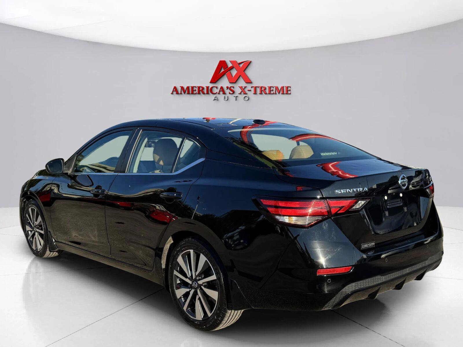 Used 2021 Nissan Sentra SV w/ SV Premium Package FWD image 4