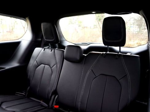 New 2026 Chrysler Pacifica Select image 25