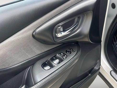 Used 2019 Nissan Murano S w/ Cargo Package FWD image 13