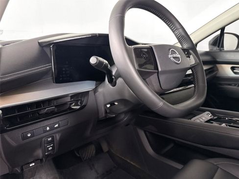 Used 2025 Nissan Murano SL AWD/4WD image 4