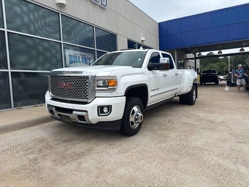 Used 2015 GMC Sierra 3500 Denali w/ Duramax Plus Package AWD/4WD image 4