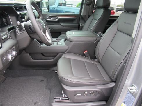 New 2026 GMC Sierra 2500 Denali w/ Denali Reserve Package image 16