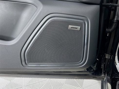 New 2026 Porsche Macan image 21