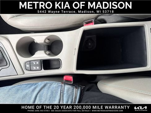 Used 2018 Kia Niro EX Premium FWD image 28