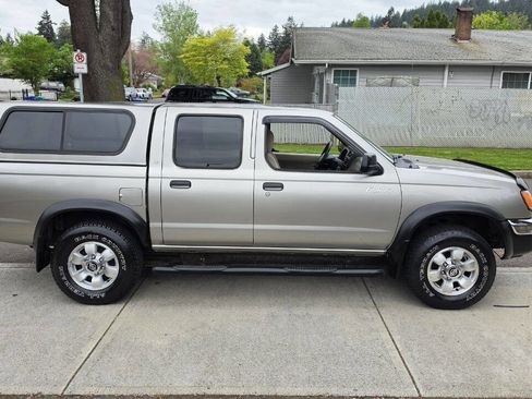 Used 2000 Nissan Frontier SE RWD image 4