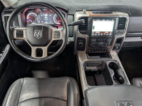 Used 2018 RAM 2500 Laramie w/ Off Road Package AWD/4WD image 11
