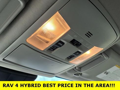 Used 2018 Toyota RAV4 XLE w/ Convenience Package image 23