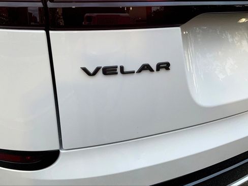Used 2026 Land Rover Range Rover Velar Dynamic SE image 9