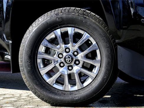 Used 2024 Toyota Tacoma Limited image 2