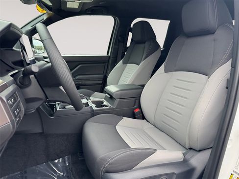 Used 2024 Toyota Tacoma TRD Sport image 9