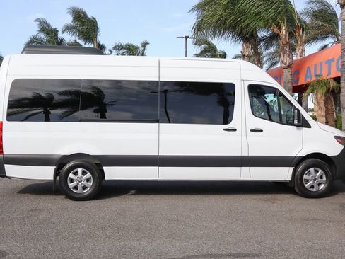 Used 2019 Mercedes-Benz Sprinter 2500 image 10