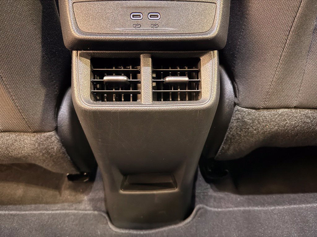 Used 2026 Chevrolet Equinox LT AWD/4WD image 32