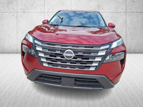 Used 2025 Nissan Rogue SV image 7