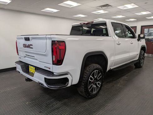 Used 2024 GMC Sierra 1500 AT4 w/ Technology Package image 4