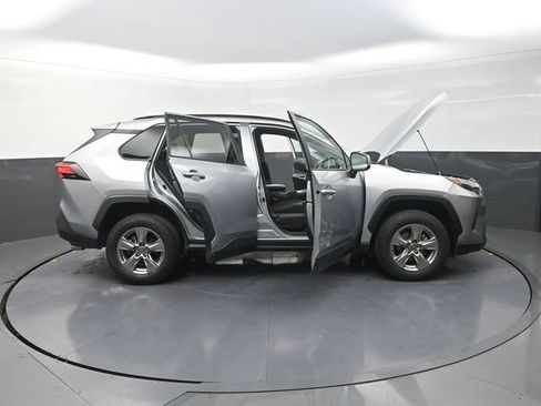 Used 2024 Toyota RAV4 XLE FWD image 46