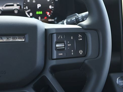 New 2026 Land Rover Defender 110 X-Dynamic SE image 21