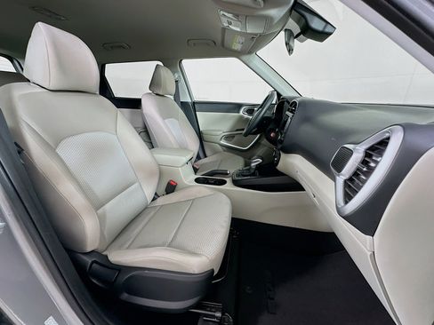 Used 2025 Kia Soul LX w/ LX Technology Package image 29