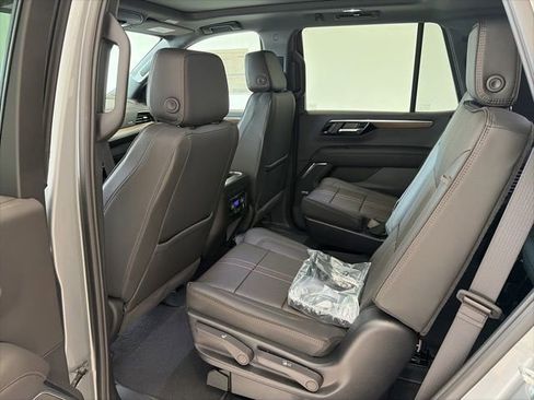 New 2026 Chevrolet Tahoe High Country AWD/4WD image 13