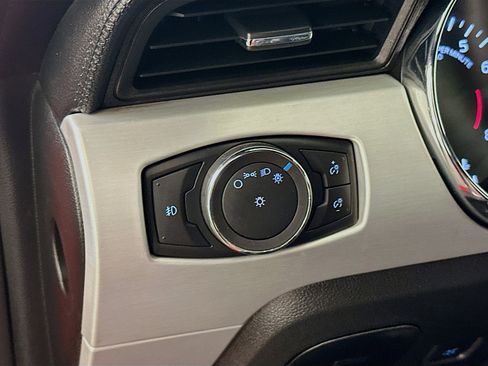 Used 2016 Ford Mustang Premium RWD image 17