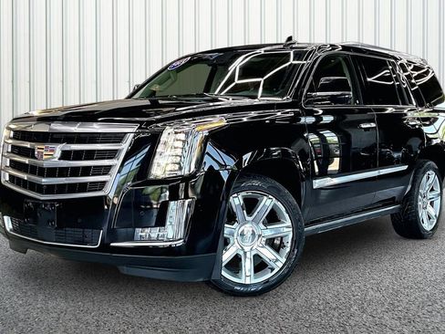 Used 2015 Cadillac Escalade Premium AWD/4WD image 3