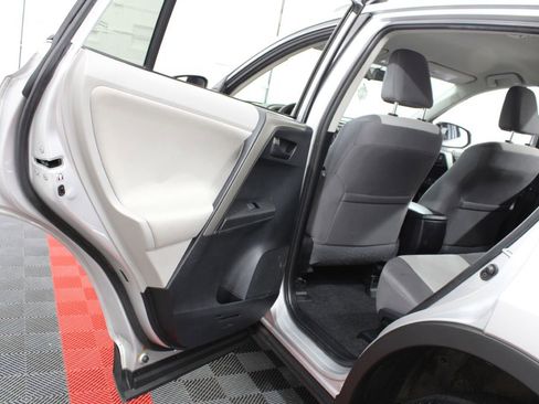Used 2013 Toyota RAV4 LE AWD/4WD image 17