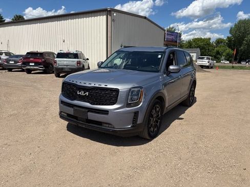 Used 2022 Kia Telluride SX w/ Nightfall Edition Package AWD/4WD image 5