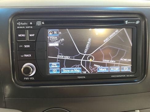 Used 2014 Toyota Sienna XLE w/ Entertainment Package FWD image 35