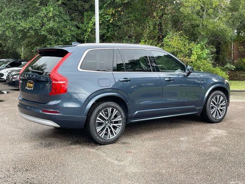 Used 2022 Volvo XC90 T6 Momentum w/ Advanced Package image 3
