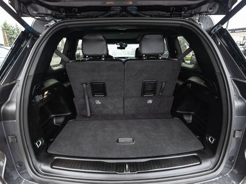 Used 2024 Jeep Grand Cherokee L Limited w/ Luxury Tech Group II image 33