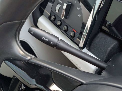 Used 2017 Rolls-Royce Ghost image 30