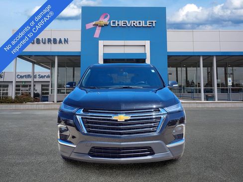 Used 2023 Chevrolet Traverse LT AWD/4WD image 2