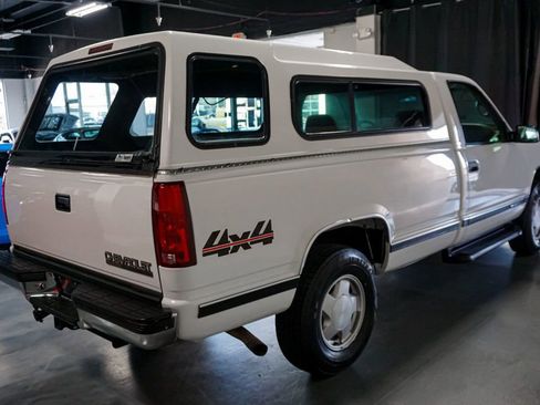 Used 1998 Chevrolet Silverado 1500 4x4 Regular Cab w/ Preferred Equipment Group 2 image 6
