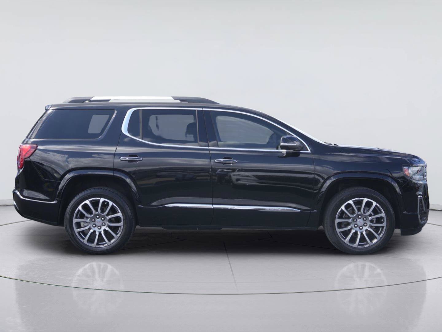 Used 2023 GMC Acadia Denali w/ Denali Ultimate Package FWD image 5