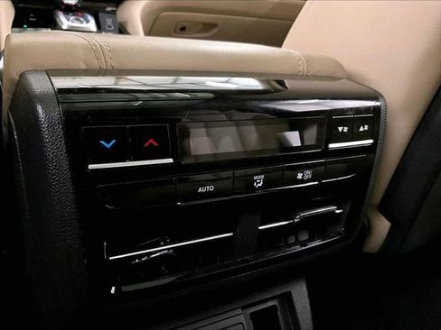 Used 2023 Acura MDX SH-AWD image 33